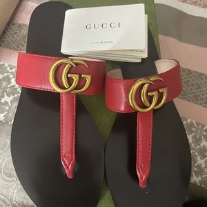 Gucci thong sandals